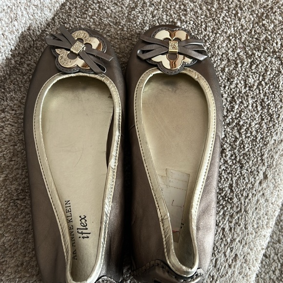 AK ANNE KLEIN: Ballet flat shoes.  Size 7. Gold & Pewter colors. - Picture 8 of 9
